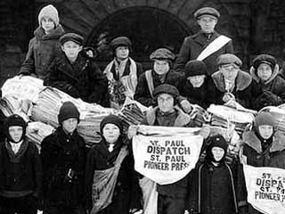 Newsboys, St. Paul Pioneer Press, 1923. Loc. no. Runk 2592 