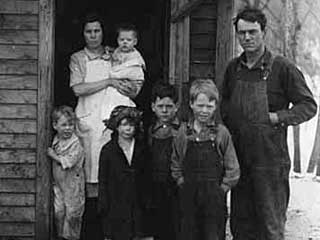 Starving farm family, Hollandale, 1929. Loc. no. E440 p13