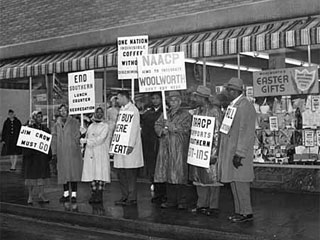 NAACP members picketing outside Woolworth's for integrated lunch counters, St. Paul, 1960. Loc. no. J7.5 p5