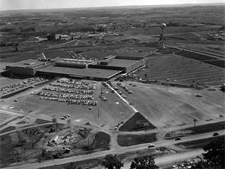 Southdale, Edina, 1956. Loc. no. MH5.9 ED3.1 p17