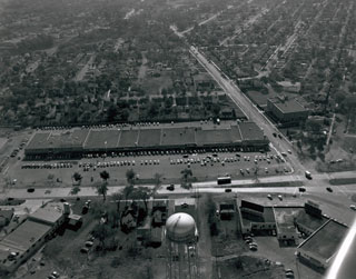 Aerial, Miracle Mile Shopping Center, St. Louis Park, 1953.