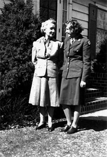 Anne Bosanko Green (Mrs. Ken) and her mother Blanche Bosanko (Mrs. Paul), 1945.