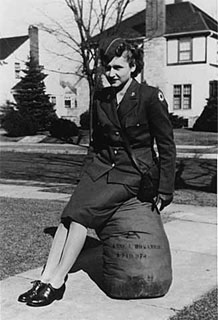 Anne Bosanko Green in uniform, Minneapolis, 1945.