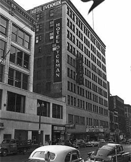 Photo: Dyckman Hotel, 27-29 Sixth Street South, Minneapolis, 1950.