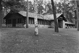 The CCC-built Forest Inn, Itasca State Park, 1978. 