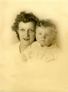 Georgiana Sonnen with son, Stuart, 1943.