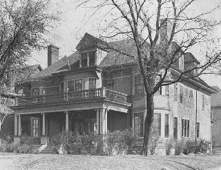 Photo: William Hamm Senior Residence on Cable Street, St. Paul,
1932.